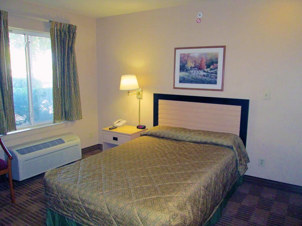โฮมทาวน์ สตูดิโอ ดัลลัส - เออร์วิง Motel ภายนอก รูปภาพ